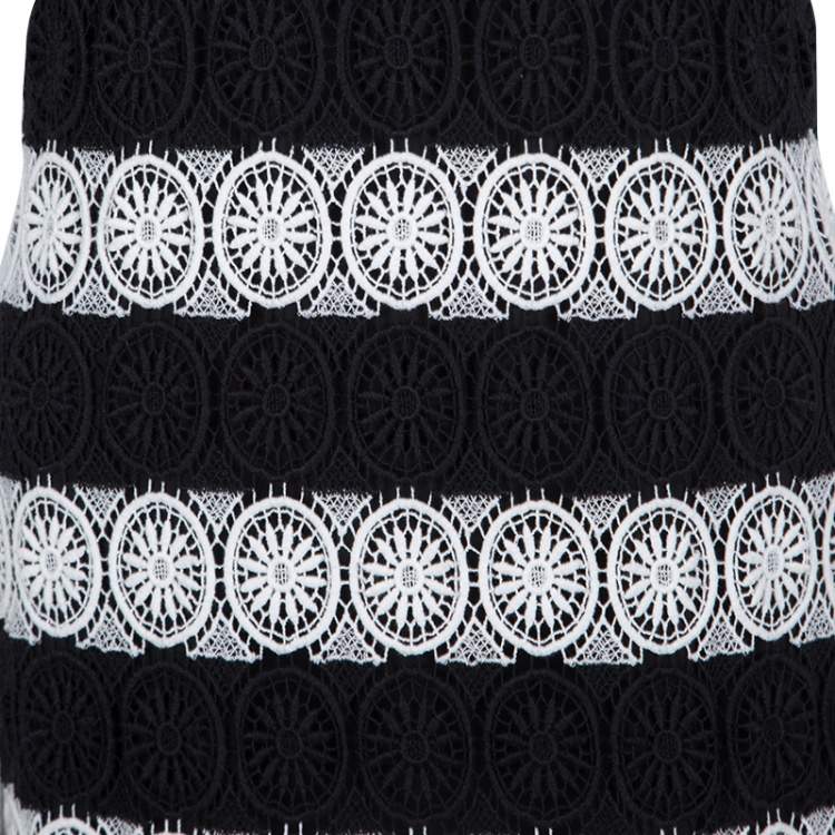 Pre Owned Alice + Olivia Monochrome Striped Crochet Lace Sleeveless Lucia Maxi Dress M