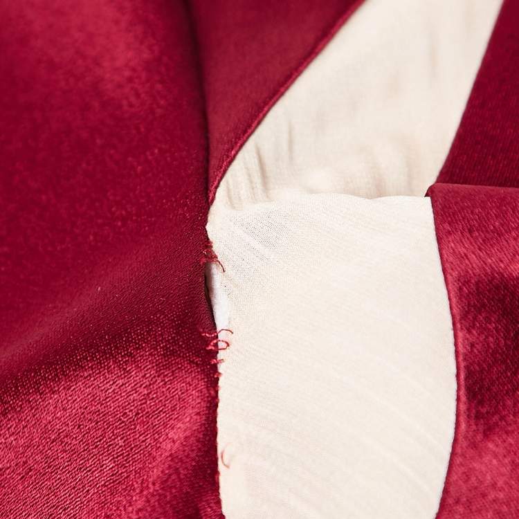 مملوكة مسبقًا Alice + Olivia Burgundy Satin High Neck Maxi Dress S