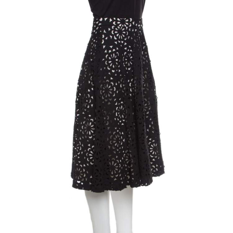 Pre Owned Alice + Olivia Black Floral Laser Cut Flared Viviana Skirt S
