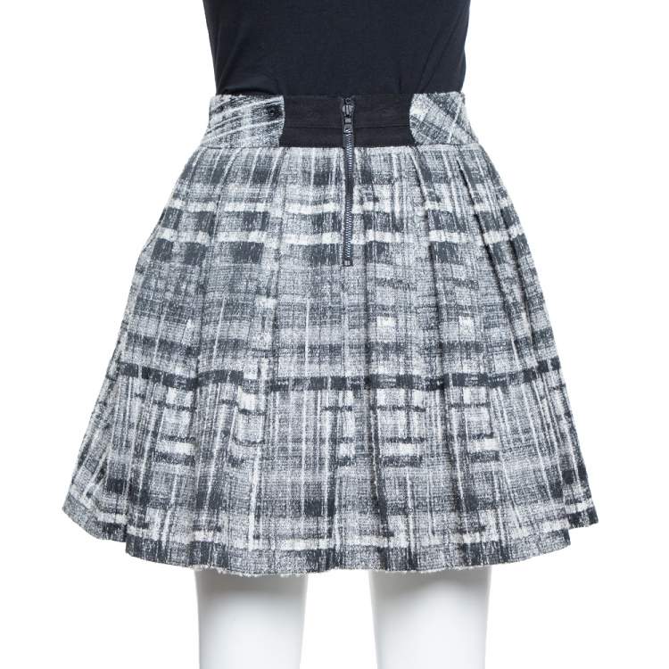 Pre Owned Alice + Olivia Monochrome Textured Lurex Wool Pleated Mini Skirt S