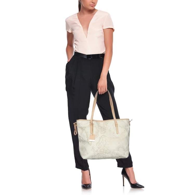 Pre Owned Alviero Martini 1A Classe White Geo Printed Coated Canvas and Leather Tote