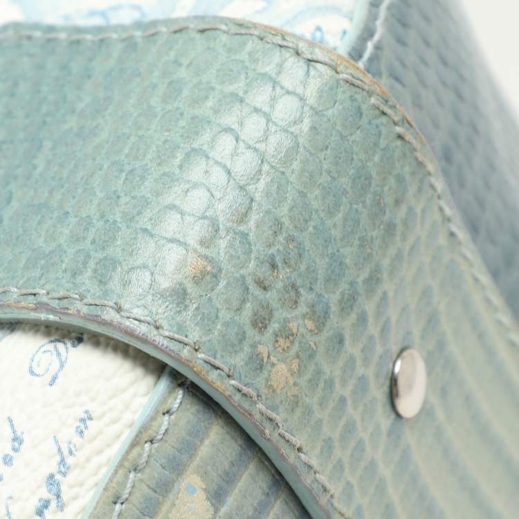 Pre Owned Alviero Martini 1A Classe Blue Geo Print Coated Canvas Vintage Shoulder Bag