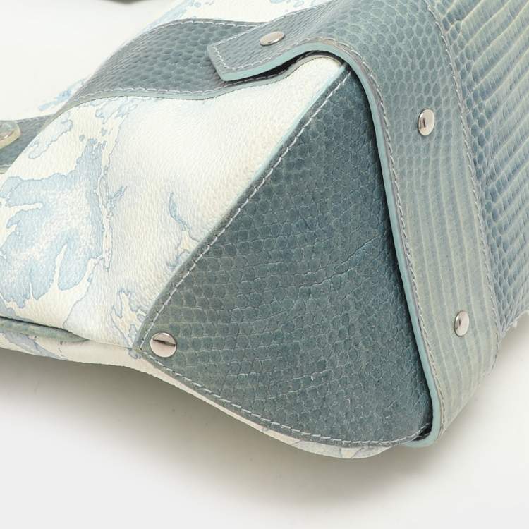 Pre Owned Alviero Martini 1A Classe Blue Geo Print Coated Canvas Vintage Shoulder Bag