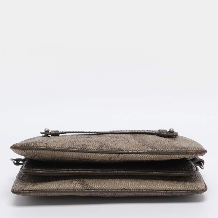 Pre Owned Alviero Martini 1A Classe Beige Coated Canvas Clutch
