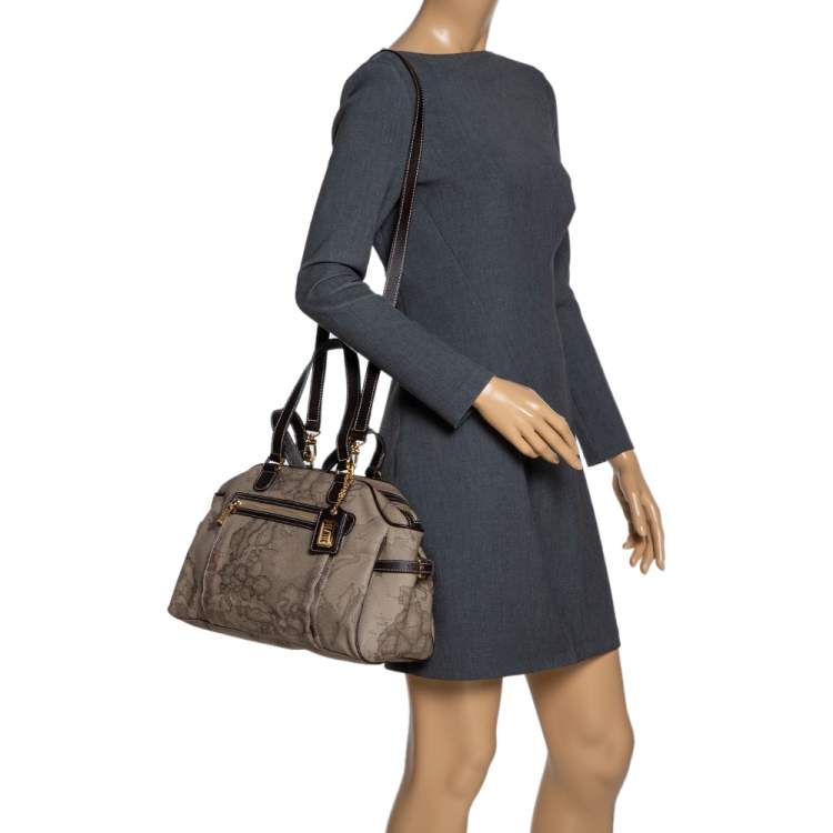 Pre Owned Alviero Martini 1A Classe Grey Geo Print Coated Canvas and Leather Front Pocket Satchel