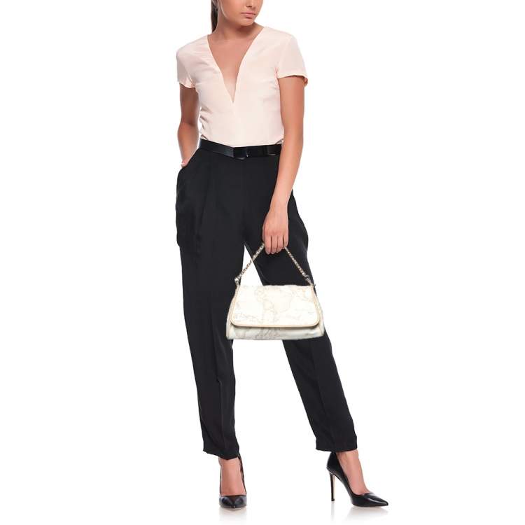 Pre Owned Alviero Martini 1A Classe White Coated Canvas and Leather Shoulder Bag