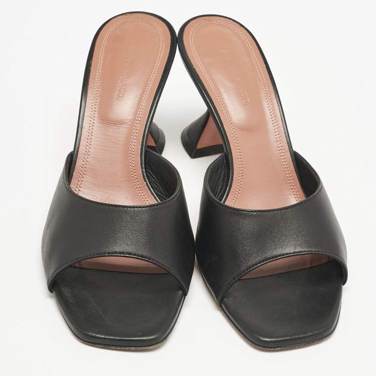 مملوكة مسبقًا Amina Muaddi Black Leather Lupita Slide Sandals Size 39