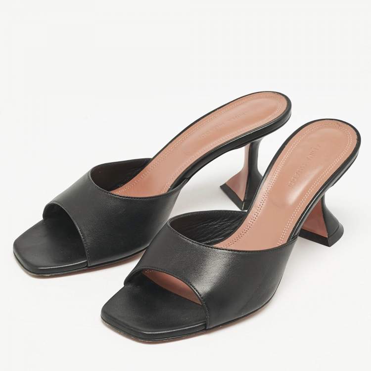 مملوكة مسبقًا Amina Muaddi Black Leather Lupita Slide Sandals Size 39