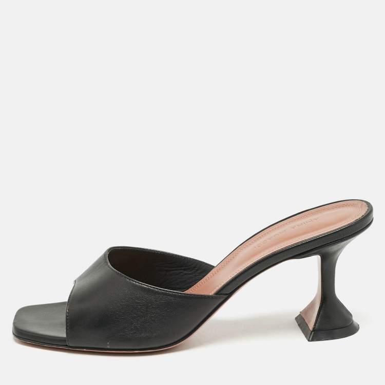 مملوكة مسبقًا Amina Muaddi Black Leather Lupita Slide Sandals Size 39