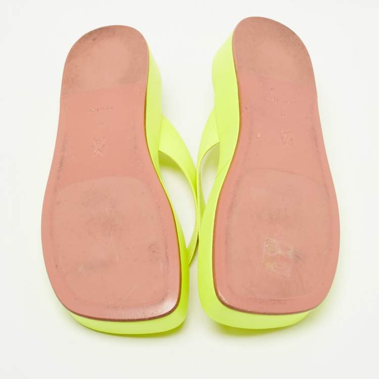 مملوكة مسبقًا Amina Muaddi Neon Yellow Leather Johana Platform Slides Size 38