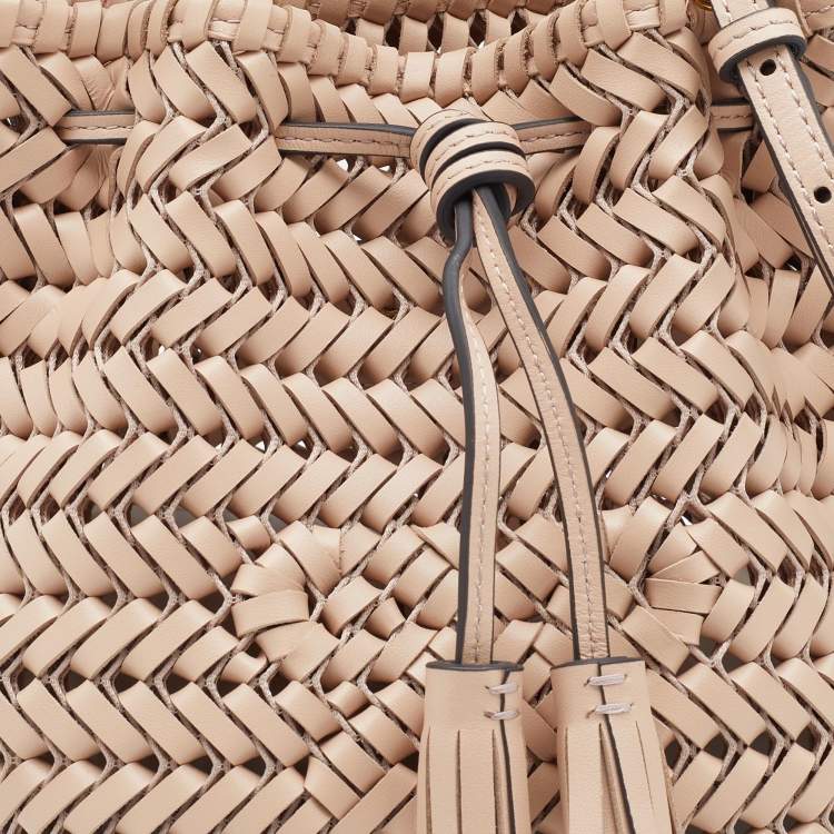 مملوكة مسبقًا Anya Hindmarch Beige Woven Leather Tassel Bucket Bag
