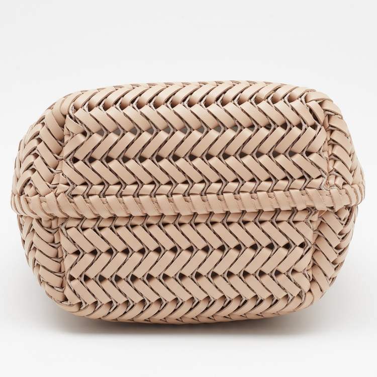 مملوكة مسبقًا Anya Hindmarch Beige Woven Leather Tassel Bucket Bag