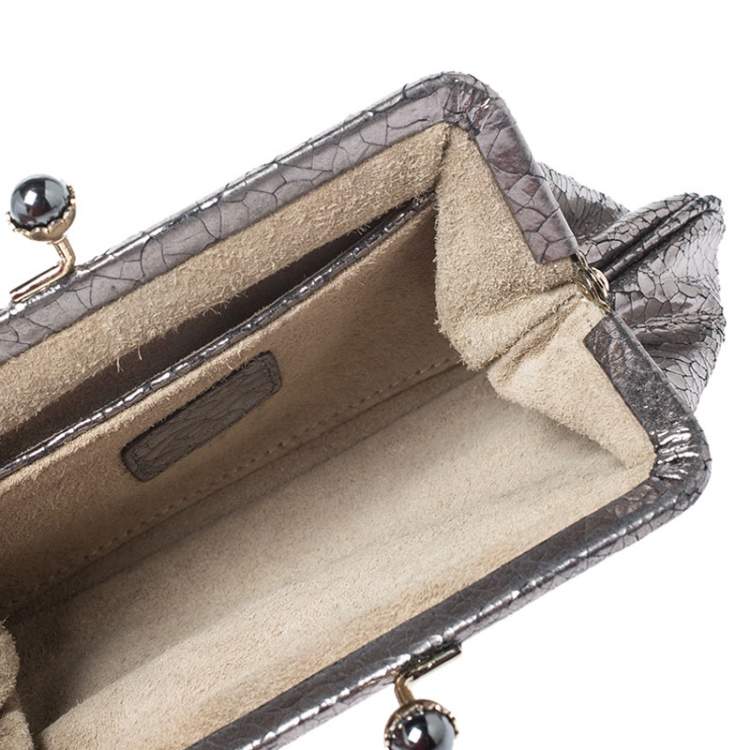 Pre Owned Anya Hindmarch Silver Crackled Leather Knot Clutch