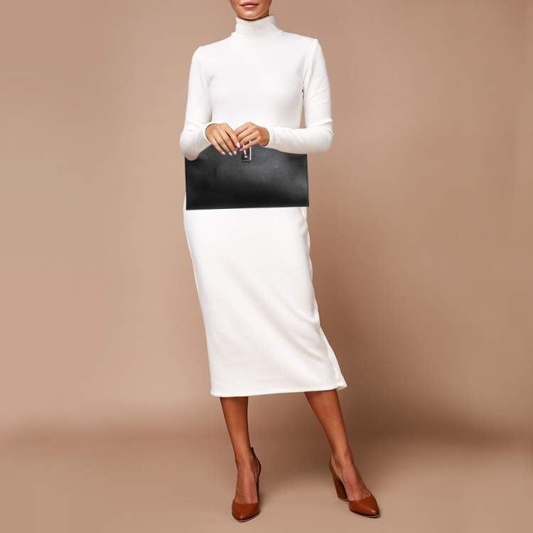 Pre Owned Anya Hindmarch Black Leather Metal Flap Clutch
