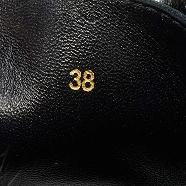 مملوكة مسبقًا Aquazzura Black Patent Leather and Fur Heilbrunner Ankle Boots Size 38