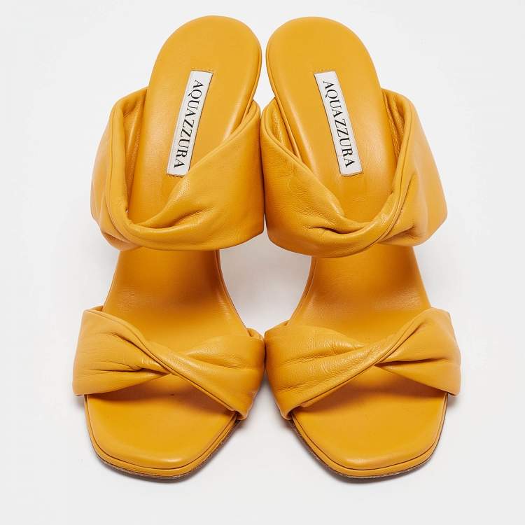 مملوكة مسبقًا Aquazzura Yellow Leather Twist Slide Sandals Size 40