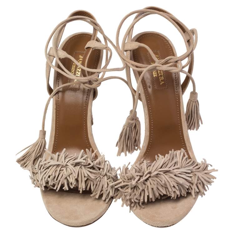 مملوكة مسبقًا Aquazzura Beige Suede Leather Wild Thing Fringe Ankle Wrap Sandals Size 39.5