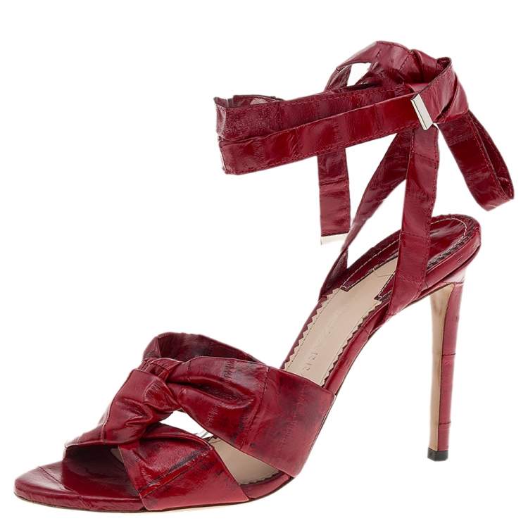 مملوكة مسبقًا Altuzarra Red Eel Leather 'Zuni' Knotted Sandals Size 39