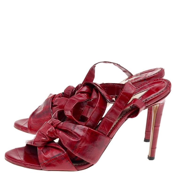 مملوكة مسبقًا Altuzarra Red Eel Leather 'Zuni' Knotted Sandals Size 39