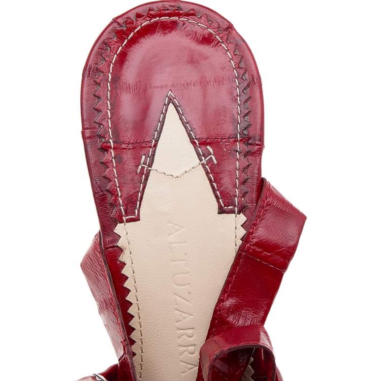 مملوكة مسبقًا Altuzarra Red Eel Leather 'Zuni' Knotted Sandals Size 39
