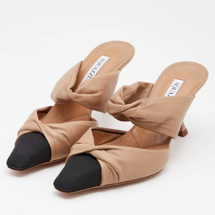 مملوكة مسبقًا Aquazzura Beige/Black Leather and Fabric Twist Cap Toe Mules Size 36.5