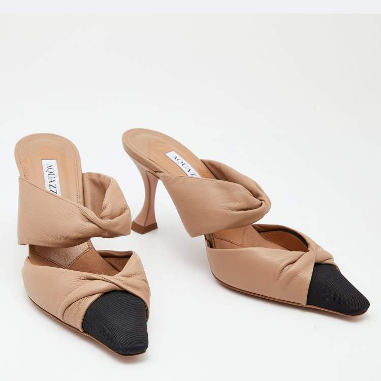 مملوكة مسبقًا Aquazzura Beige/Black Leather and Fabric Twist Cap Toe Mules Size 36.5