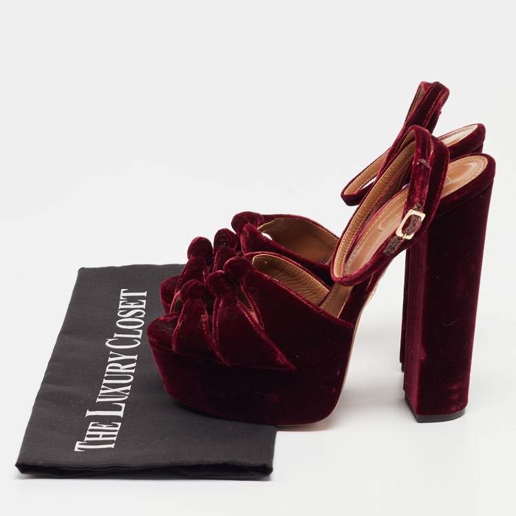 مملوكة مسبقًا Aquazzura Burgundy Knotted Velvet Mira Sandals Size 36.5