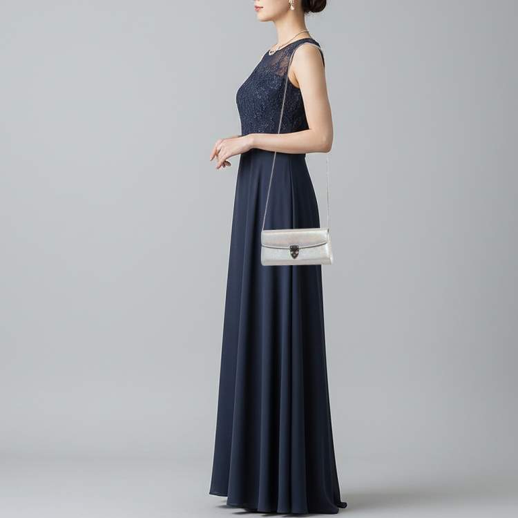 مملوكة مسبقًا Aspinal Of London Mayfair Silver Textured Leather Chain Clutch