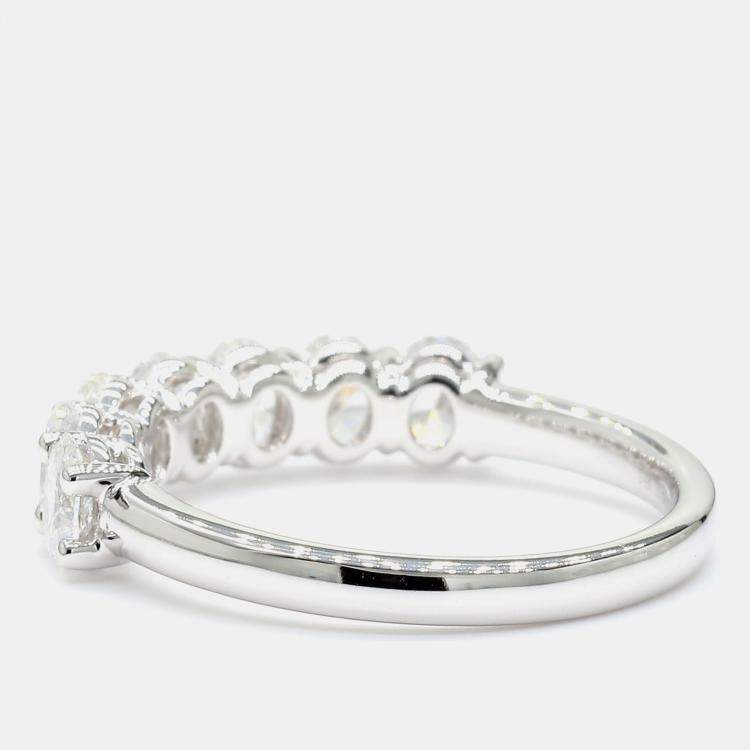 مملوكة مسبقًا 1.50 cts Oval Lab Grown Diamond 14k White Gold 7 Stone Wedding Band