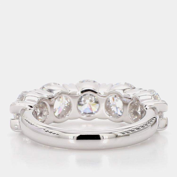 مملوكة مسبقًا 5.00 cts Round Lab Grown Diamond 14k White Gold 5 Stone Wedding Band US 7