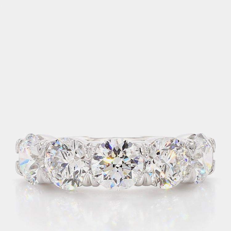 مملوكة مسبقًا 5.00 cts Round Lab Grown Diamond 14k White Gold 5 Stone Wedding Band US 7