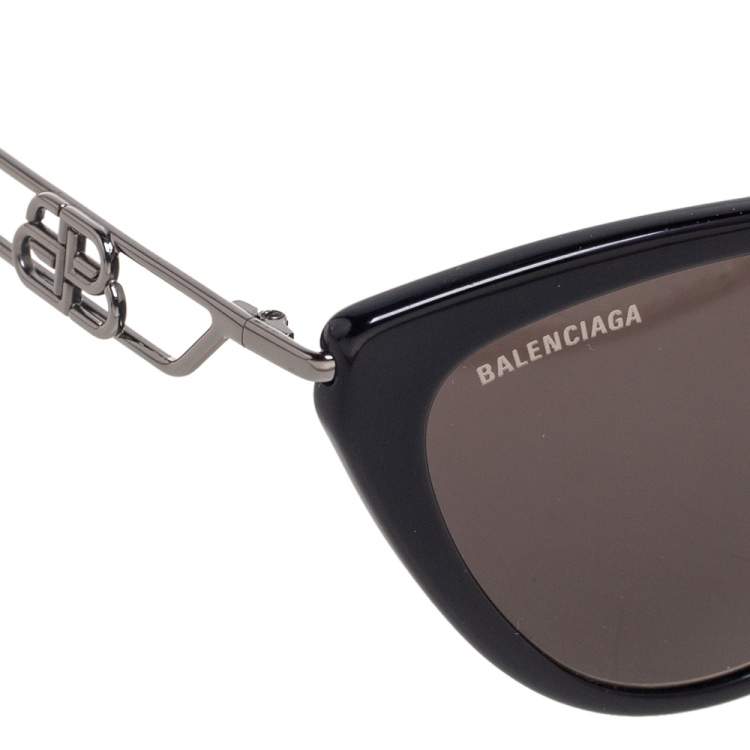 Pre Owned Balenciaga Black BB0052S Cat Eye Sunglasses