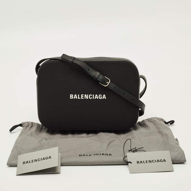 Pre Owned Balenciaga Everyday Small Black Leather Camera Shoulder Bag