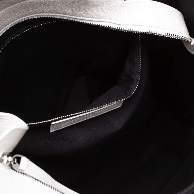 مملوكة مسبقًا Balenciaga White Leather Medium Logo Print North South Shopper Tote