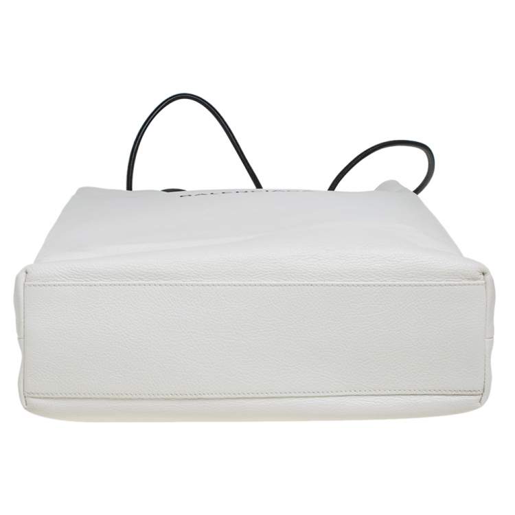 مملوكة مسبقًا Balenciaga White Leather Medium Logo Print North South Shopper Tote