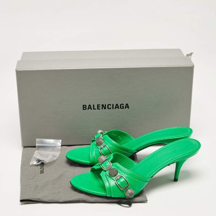 مملوكة مسبقًا Balenciaga Green Leather Le Cagole Studded Slide Sandals Size 36