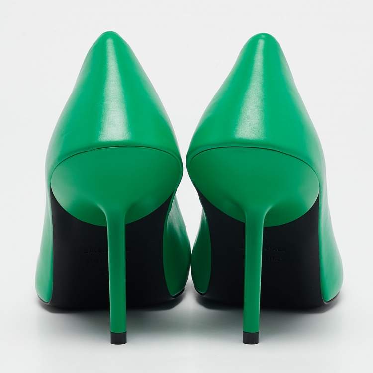 Pre Owned Balenciaga Green Leather Essex Pointed Toe Pumps Size 38