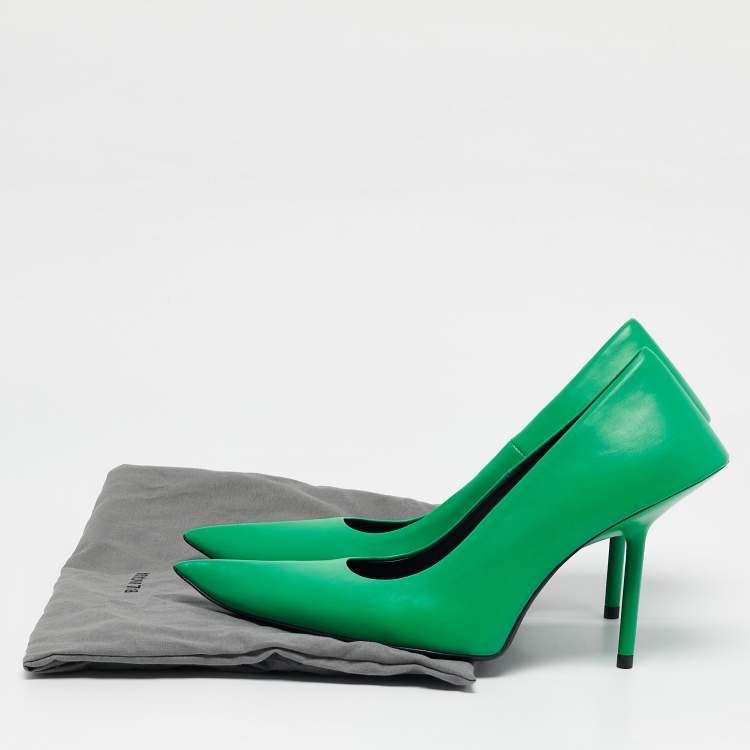 Pre Owned Balenciaga Green Leather Essex Pointed Toe Pumps Size 38