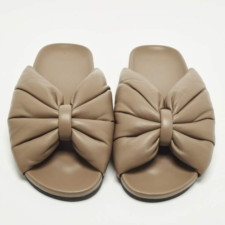 Pre Owned Balenciaga Size 40 Grey Leather puffy Knot Flat Slide