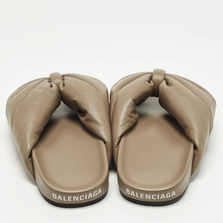 Pre Owned Balenciaga Size 40 Grey Leather puffy Knot Flat Slide