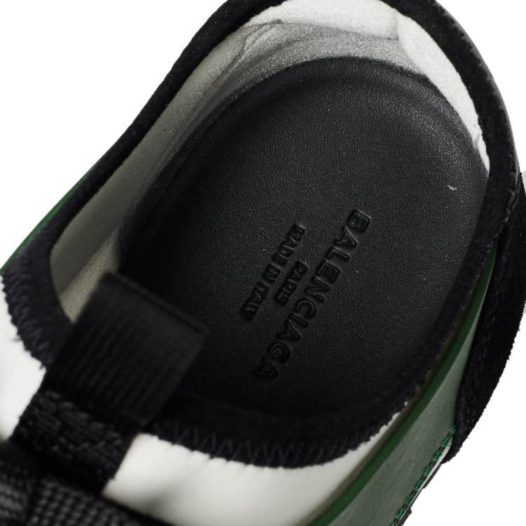 Pre Owned Balenciaga Green/Black Leather And Mesh Race Runner Low Top Sneakers Size 38