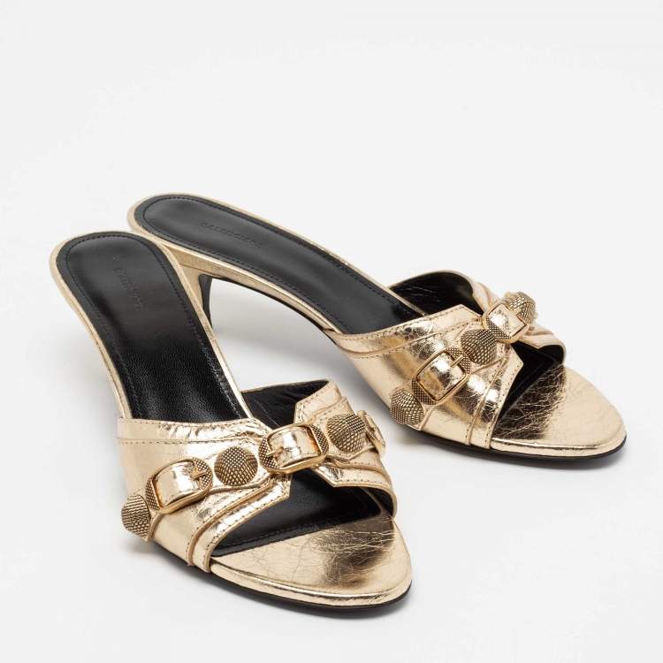 Pre Owned Balenciaga Gold Leather Cagole Slide Sandals Size 37