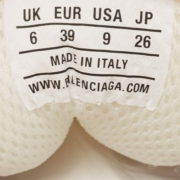 مملوكة مسبقًا Balenciaga White Fabric  Lace Up Sneakers Size 39