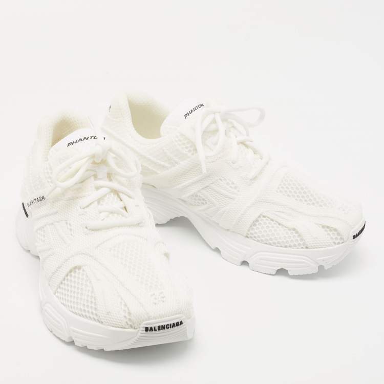 مملوكة مسبقًا Balenciaga White Fabric  Lace Up Sneakers Size 39