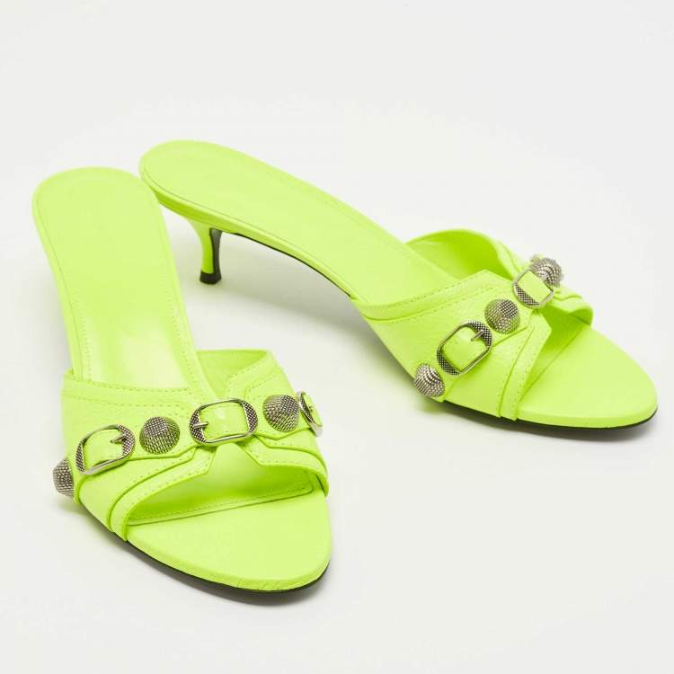 مملوكة مسبقًا Balenciaga Neon Yellow Leather Cagole Slide Sandals Size 41