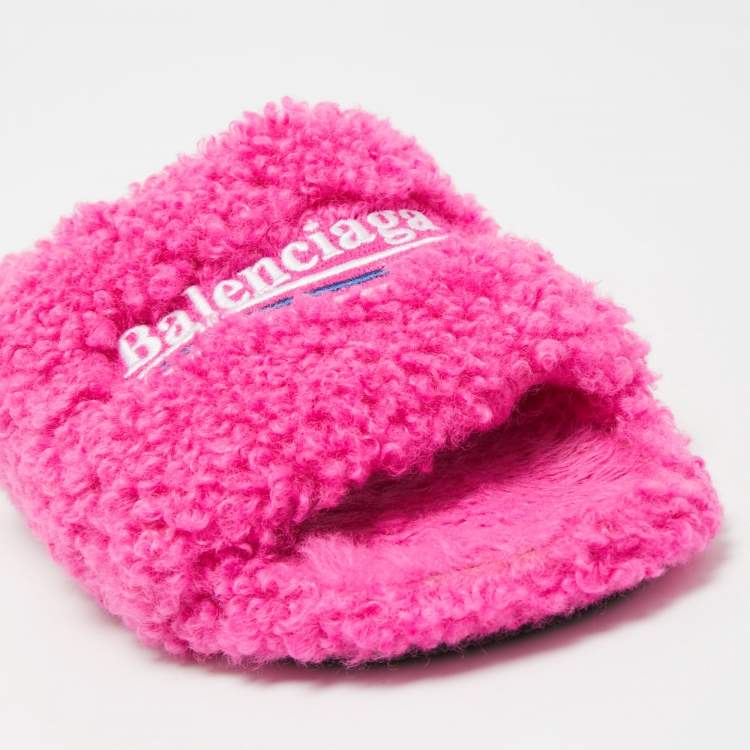 Pre Owned Balenciaga Pink Fur Flat Slides Size 39  