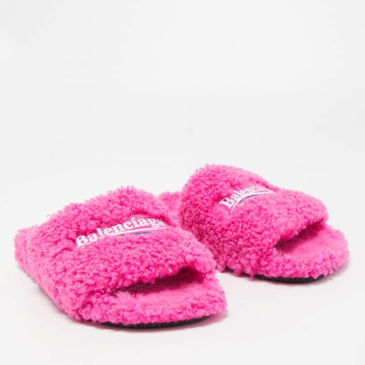 Pre Owned Balenciaga Pink Fur Flat Slides Size 39  