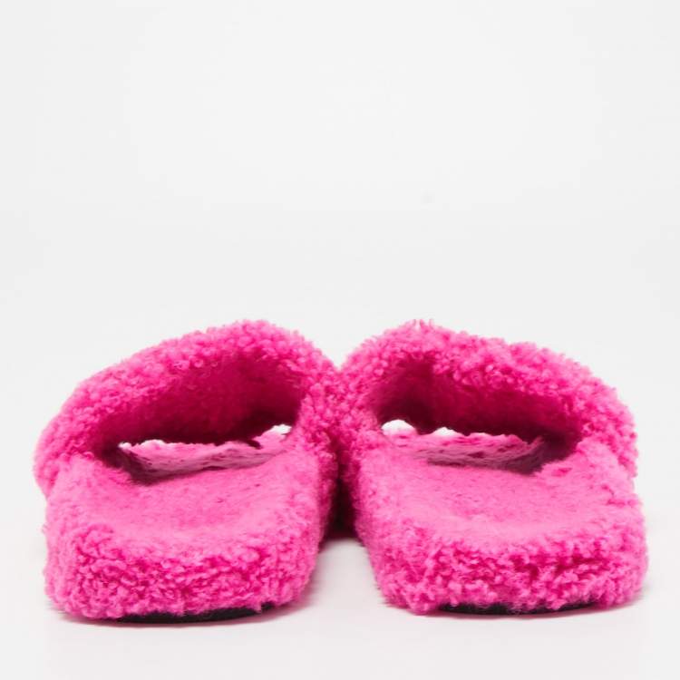 Pre Owned Balenciaga Pink Fur Flat Slides Size 39  