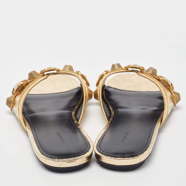 مملوكة مسبقًا Balenciaga Gold Leather Studded Cagole Flat Slides Size 38