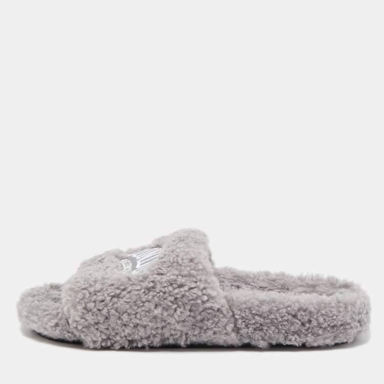 Pre Owned Balenciaga Grey Shearling Fur Flat Slides Size 40